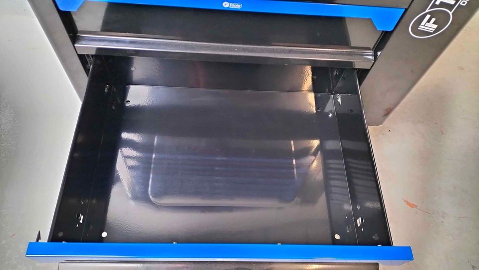 Kompletter Werkstattwagen XXL 7 Schubladen neu nie benutzt.