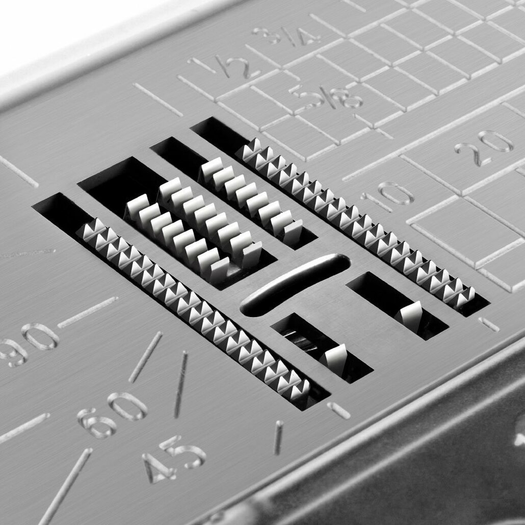 JAN 4120QDC Computerized Sewing Machine w/ Hard Cover + Instructional DVD + Quilt Kit + More!