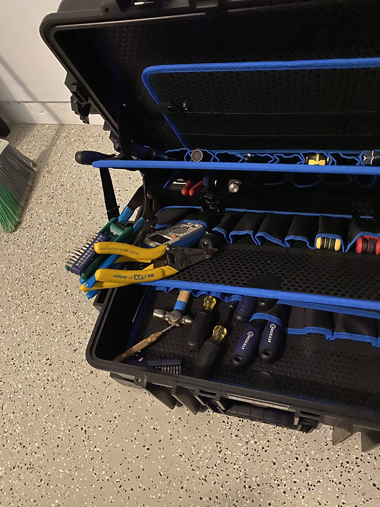 B&W International Jumbo 6700 Outdoor Tool Case with Pocket Tool Boards, Black