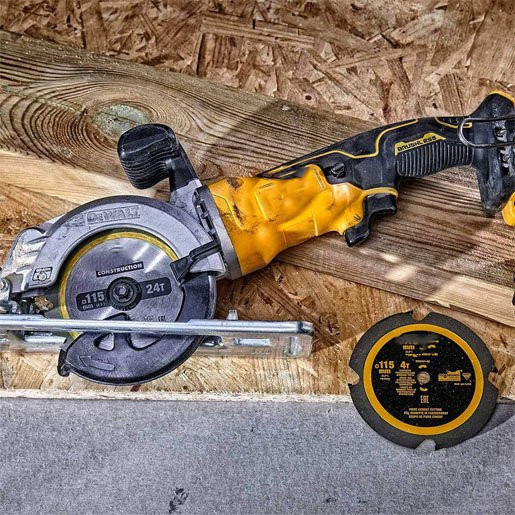DEWALT DEWDCS571N DCS571N XR Brushless Compact Circular Saw 115mm 18V Bare Unit, 18 V, Yellow